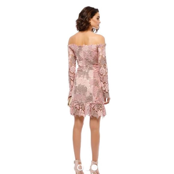 ELLIATT Harmony Dress - Blush Medium NWT - Picture 5 of 7